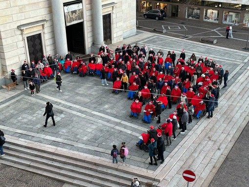 Il trenino sul sagrato della basilica Il trenino sul sagrato della basilica