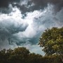 Quando migliora il tempo? Giovedì rivedremo il sole, ma resta il rischio di rovesci e temporali
