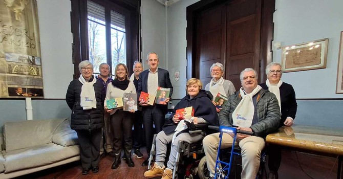 Telethon nel cuore di Busto: lancio della campagna natalizia in via Milano Telethon nel cuore di Busto: lancio della campagna natalizia in via Milano