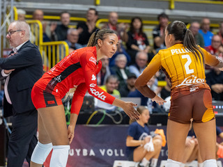 Uyba da spettacolo contro Conegliano (foto Galbiati)