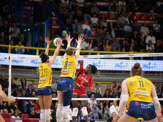 Uyba da spettacolo contro Conegliano (foto Galbiati)