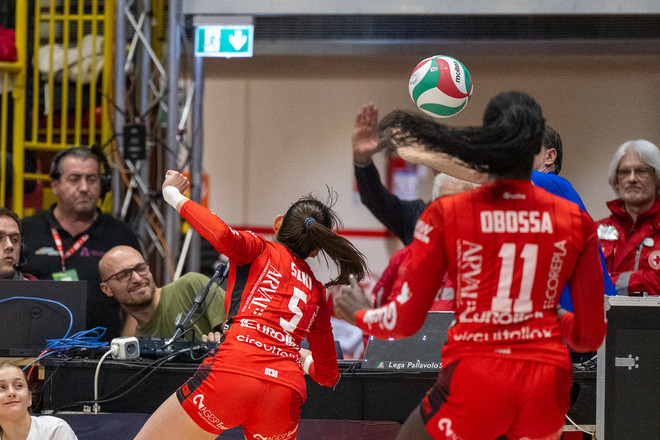 Una Uyba stanca e senza energie cede nettamente a Bergamo (3-0)