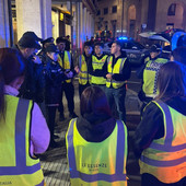 «Come cambia il mondo dall'altra parte del finestrino». I ragazzi di "On the Road" sulle volanti della polizia in provincia di Varese