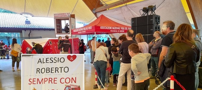 In coda per Pompieropoli in una precedente edizione della festa. Sempre vivo il ricorso di Alessio Teoldi e Roberto Di Saverio