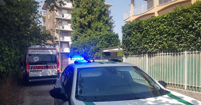 Cade in casa e non riesce a rialzarsi: ottantaquattrenne soccorsa in via Giustiniano