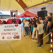 In coda per Pompieropoli in una precedente edizione della festa. Sempre vivo il ricorso di Alessio Teoldi e Roberto Di Saverio