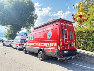 Le ricerche del 21enne che si è inabissato nelle acque del lago Maggiore a Caldè
