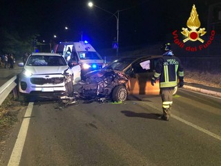 Le immagini dell'incidente avvenuto a Gavirate nella tarda serata di giovedì