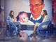 Lavinia Limido con Silvia Toffanin a Verissimo: sullo sfondo una foto del padre da giovane mentre la tiene in braccio
