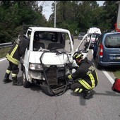 Sangiano, scontro sulla Provinciale: due persone soccorse