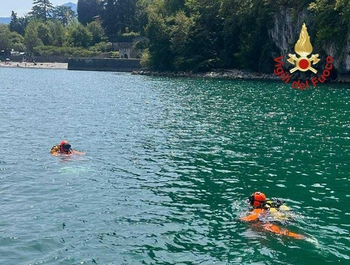 Proseguono senza sosta le operazioni di ricerca dell’uomo disperso nel lago di Como