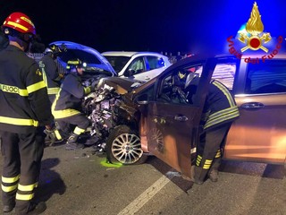 Le immagini dell'incidente avvenuto a Gavirate nella tarda serata di giovedì