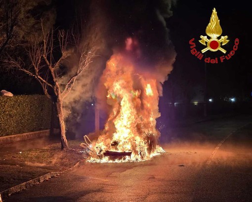 L'intervento dei vigili del fuoco a Busto L'intervento dei vigili del fuoco a Busto