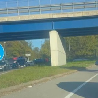 Incidente con motociclista sul Sempione a Sesto Calende: paura per un ragazzo di 22 anni