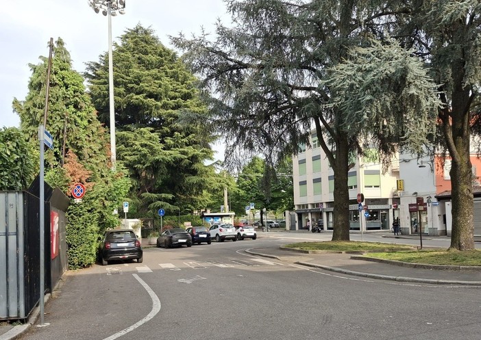 Insulti e minacce, tutto è partito vicino alla piscina Manara