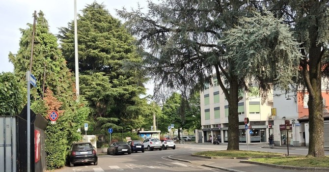 Insulti e minacce, tutto è partito vicino alla piscina Manara