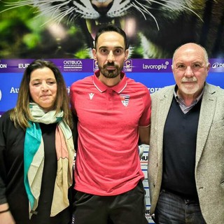 VIDEO. Presentato mister Francesco Bolzoni, il nuovo «alchimista coraggioso» della Pro Patria VIDEO. Presentato mister Francesco Bolzoni, il nuovo «alchimista coraggioso» della Pro Patria