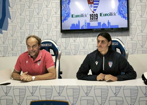 Pro Patria di misura sul Sant'Angelo. Zironelli: «Ignoranti e brutti, i campionati si vincono anche così» Pro Patria di misura sul Sant'Angelo. Zironelli: «Ignoranti e brutti, i campionati si vincono anche così»