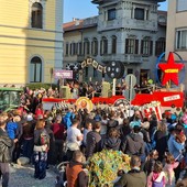 Carnevale Bustese, è il giorno dei carri. Ecco divieti di transito e sosta Carnevale Bustese, è il giorno dei carri. Ecco divieti di transito e sosta