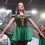 QUANDO I GIOVANI INDICANO LA VIA. Le scarpe fanno “tic toc”: Anna Sartorio, 17 anni, porta la danza celtica in tour tra Irlanda e palchi italiani QUANDO I GIOVANI INDICANO LA VIA. Le scarpe fanno “tic toc”: Anna Sartorio, 17 anni, porta la danza celtica in tour tra Irlanda e palchi italiani