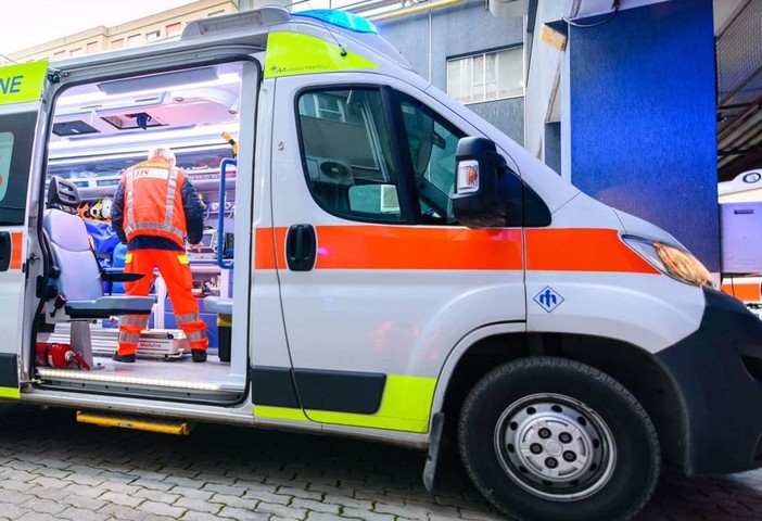 Marnate, 83enne investito in strada: trasportato in ospedale