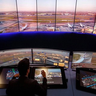 Un monitor a Heathrow
