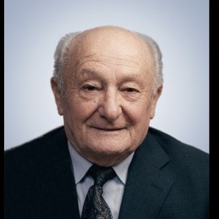 Buon riposo bisnonno Antonio, una vita dedicata a telai e famiglia