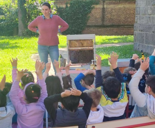 I bambini della “Bianca Garavaglia” a scuola di api