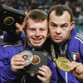 Allesina (a destra) e Buwalda. Foto dalla pagina Facebook "Fijlkam Federazione Italiana Judo Lotta Karate Arti Marziali" Allesina (a destra) e Buwalda. Foto dalla pagina Facebook "Fijlkam Federazione Italiana Judo Lotta Karate Arti Marziali"