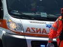 A8, auto si ribalta e il traffico va in tilt