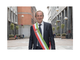 Emanuele Antonelli alla sua prima uscita in città con la fascia tricolore da sindaco nel 2016