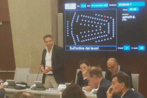 Vigili del fuoco, Astuti in Consiglio regionale: «Dopo la solidarietà bisogna fare un passo avanti»