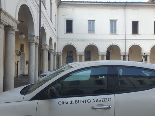 Aria condizionata in municipio, polemica ancora “rovente”