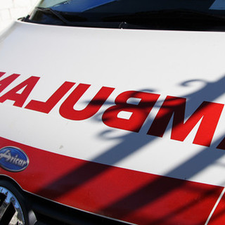 Scontro tra un'auto e una moto nel novarese: deceduto un centauro di 54 anni