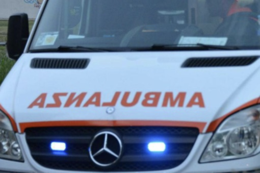 Ragazza di 18 anni investita: trasportata in ospedale in codice giallo Ragazza di 18 anni investita: trasportata in ospedale in codice giallo