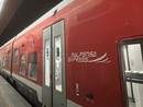 foto d'archivio e sotto la situazione treni alle 8