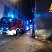 Principio d'incendio in una cucina a Borsano, soccorsa una persona