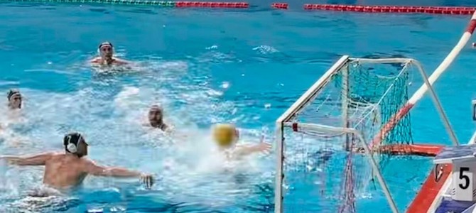 C’è un’Onda Blu da fermare: la Busto Pallanuoto è carica