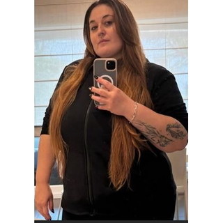 Una ciocca lunga 70 centimetri per cambiare una vita: il gesto di Beatrice Colombo che dà forza alla solidarietà nata a Busto Arsizio per i ragazzi di Crans-Montana