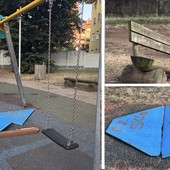 Il parco come appariva ieri, con la "ricostruzione" di una pista sul vialetto e i pezzi mancanti di giochi e panchina Il parco come appariva ieri, con la "ricostruzione" di una pista sul vialetto e i pezzi mancanti di giochi e panchina