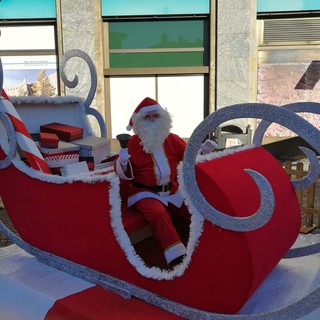 Babbo Natale in giro per Legnano incontra un “Babbo speciale”...