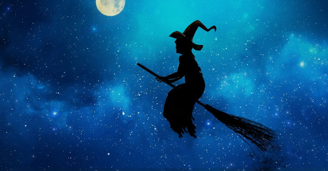 La Befana si prepara a fare le acrobazie in Valle Olona