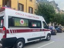 Un diciottenne discute per una sigaretta, poi ferisce un giovane con un coltellino e minaccia due ragazze