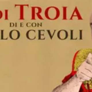 “Figli di Troia”: Paolo Cevoli porta l’epica a teatro tra risate e identità