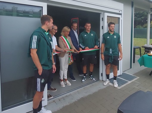 Inaugurato il nuovo bistrot del centro sportivo La Madonnina. «Oggi lo sport è un servizio sociale»