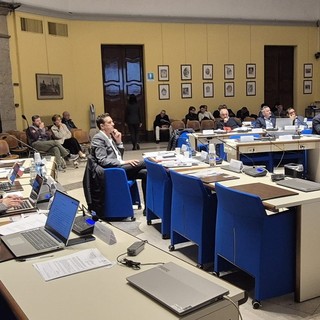 Busto co-capoluogo, è bagarre. Il Pd: «Mossa elettorale». La Lega: «Non credete nella città»