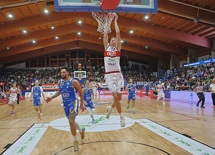 Basket, Legnano sfiora l'impresa con Brescia Basket, Legnano sfiora l'impresa con Brescia