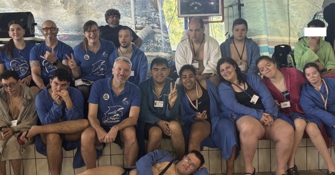 Una foto molto amata dalle Cuffie perché c'è anche l'amico Luca, scomparso troppo presto ma che veglia sempre su di loro