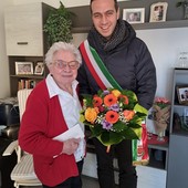 Il secolo di Veglia Elisabetta: «Oggi mi sono alzata e ho pensato: stai su di morale! Da domani inizio a contare i giorni verso i 101» Il secolo di Veglia Elisabetta: «Oggi mi sono alzata e ho pensato: stai su di morale! Da domani inizio a contare i giorni verso i 101»