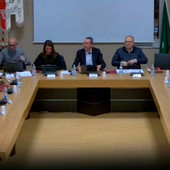 Una seduta del consiglio comunale di Marnate